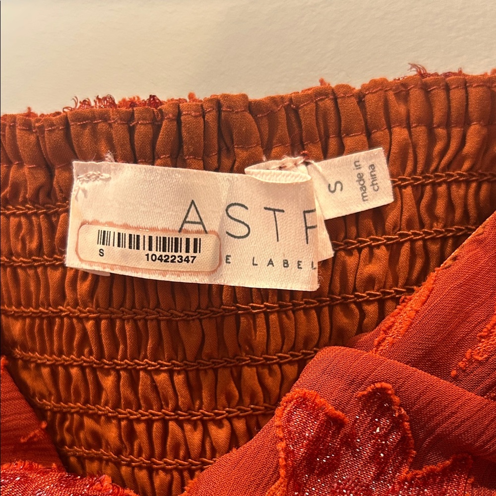 Astr Red Long Sleeve Ruched Dress - Picture 4 of 5